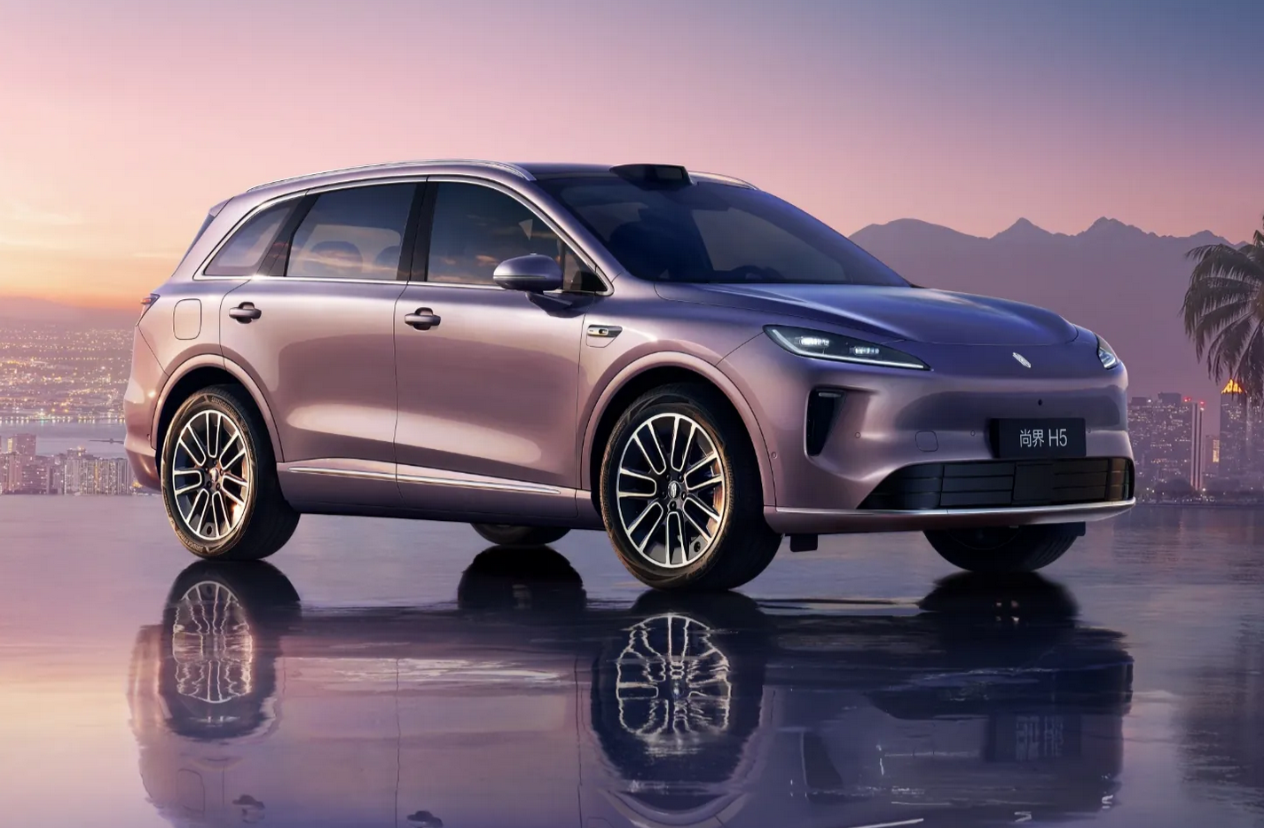 鸿蒙智行尚界H5 11月交付破万 购置税补贴延期至12月31日锁单